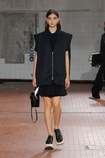 Look 12